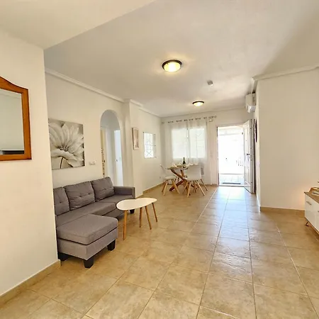 La Casa De Semesterbostad Torrevieja